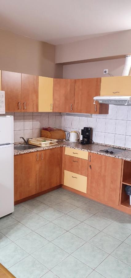Venusz Apartman Cserkeszőlő Eksteriør billede