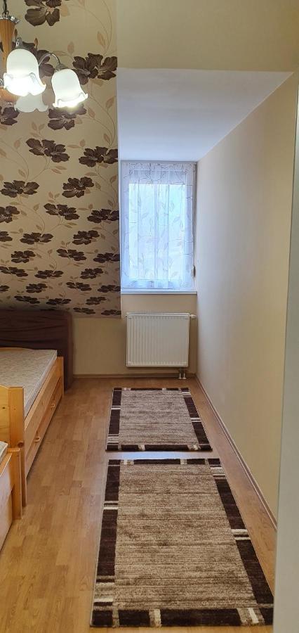 Venusz Apartman Cserkeszőlő Eksteriør billede