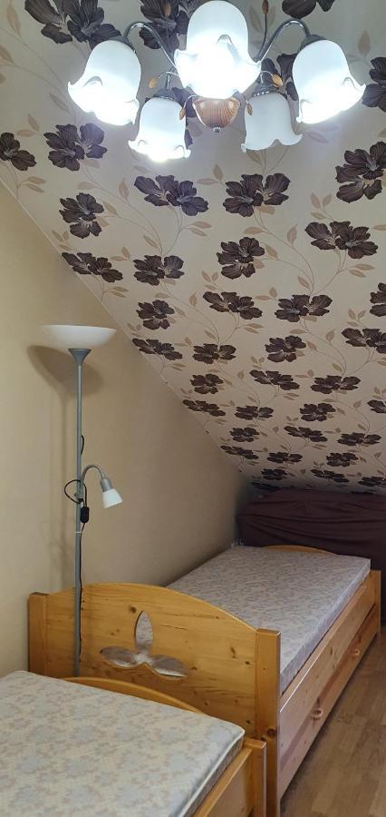 Venusz Apartman Cserkeszőlő Eksteriør billede